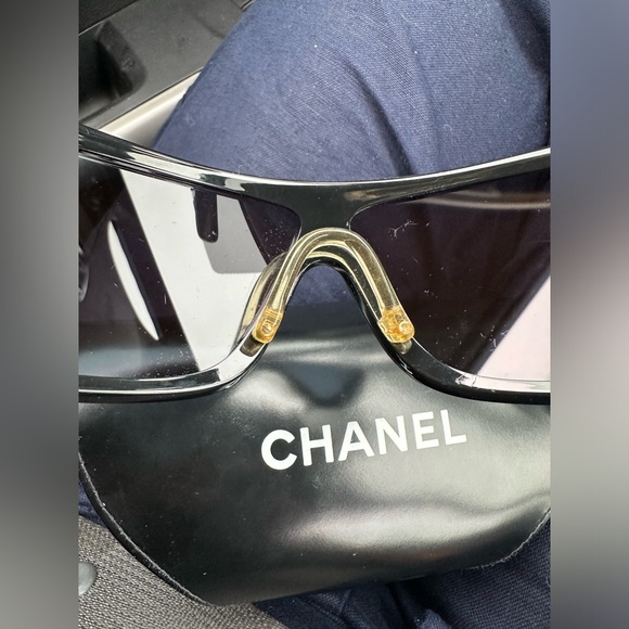 Chanel Sunglasses 5085 with Case (Victoria Beckham shield sunglasses) - Picture 14 of 16